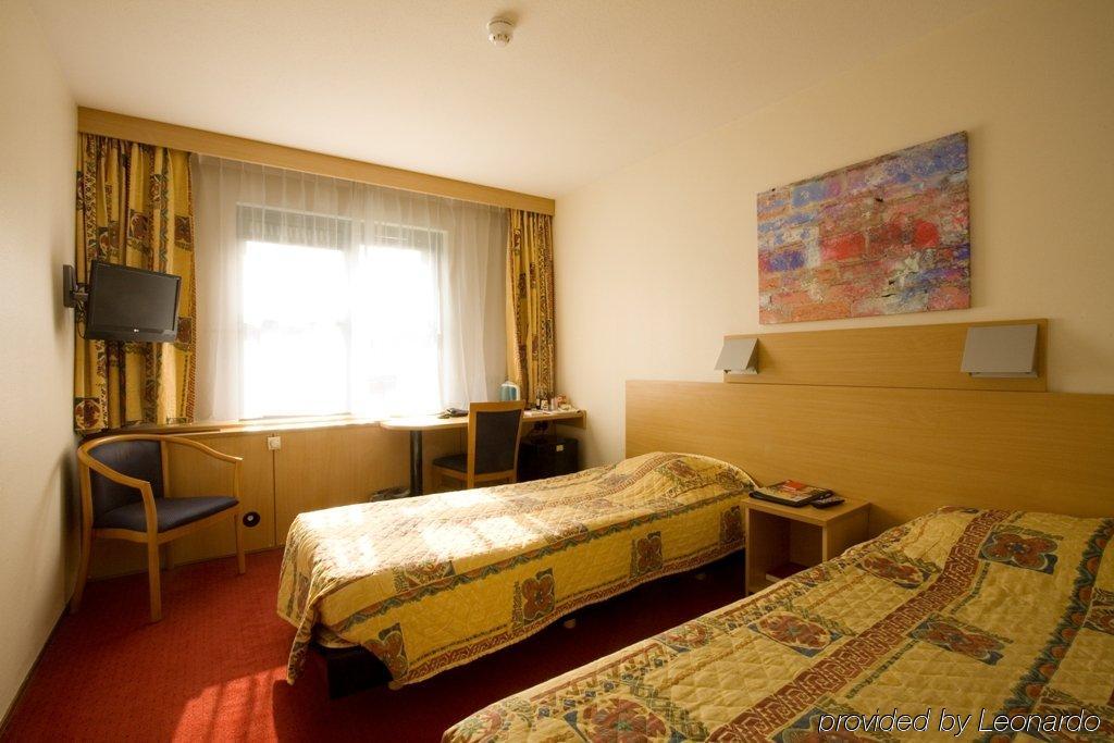 Bastion Hotel הירלן חדר תמונה