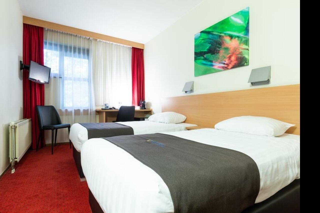 Bastion Hotel הירלן מראה חיצוני תמונה